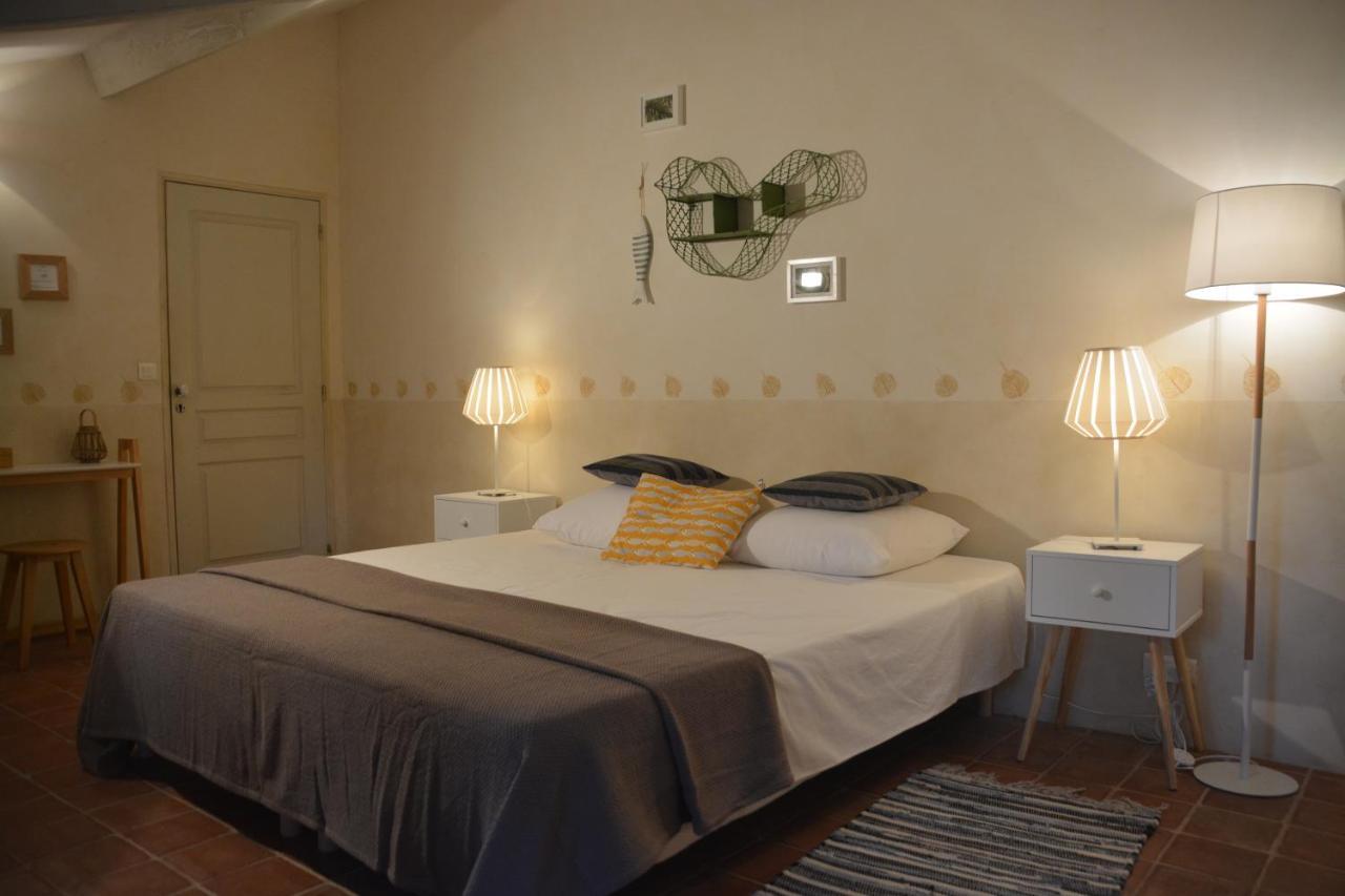 La Petite Sardine Bed & Breakfast Lirac Exterior photo