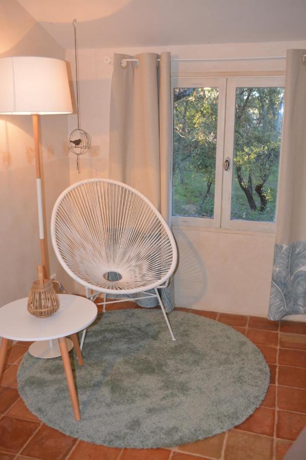 La Petite Sardine Bed & Breakfast Lirac Exterior photo